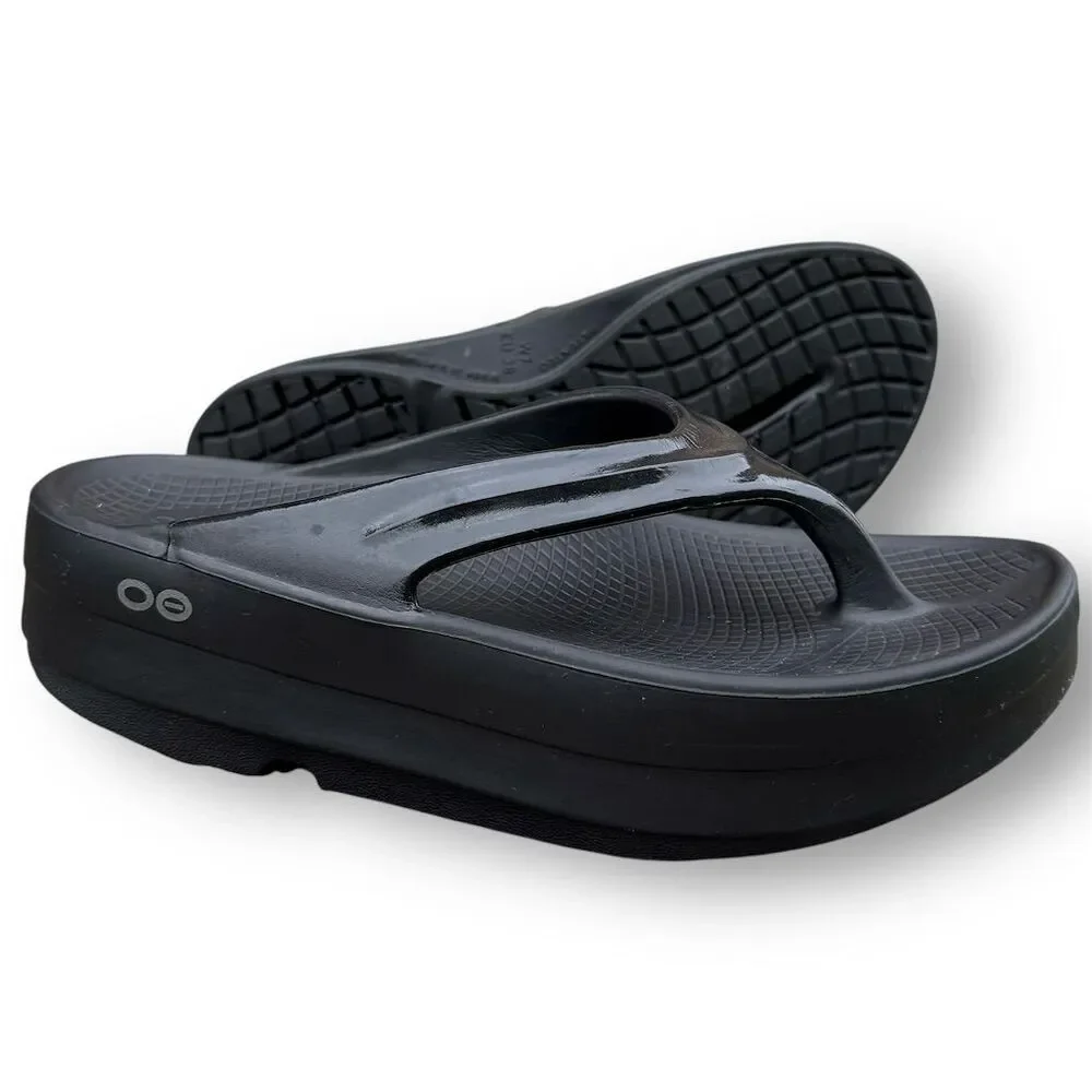 OOFOS Women's Black Comfort Sandals - Picture 1 of 14